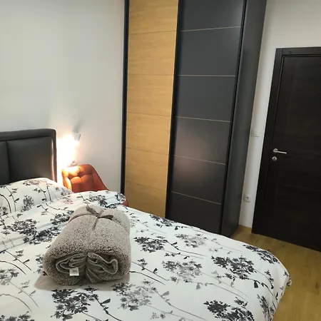 Pine Family Luxe * 兹拉蒂博尔